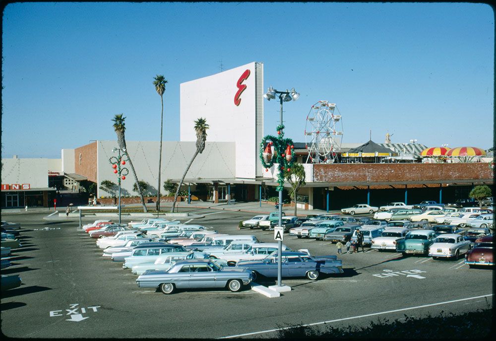 shopping center